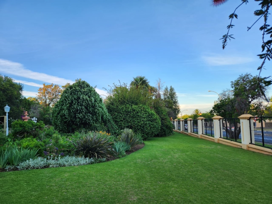 5 Bedroom Property for Sale in Dan Pienaar Free State